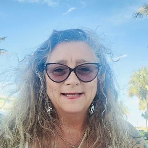 Meet your Posher, Alice